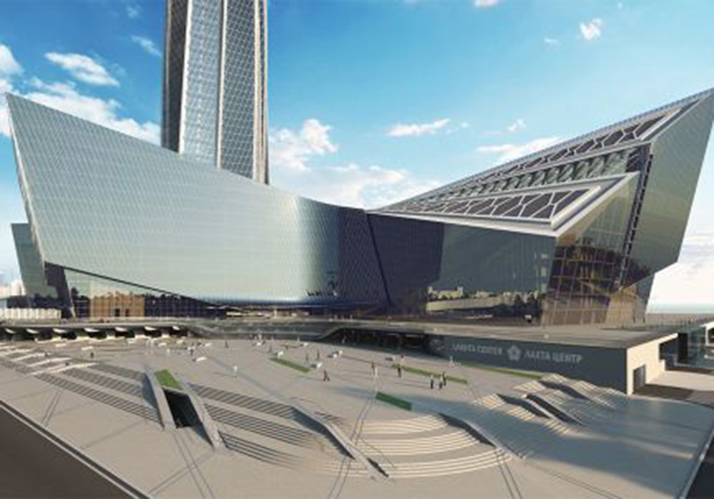 Лахта Центр в Санкт-Петербурге: конференц-зал перед башней Лахта Центра. Авторское право на изображение: Heavydrive GmbH